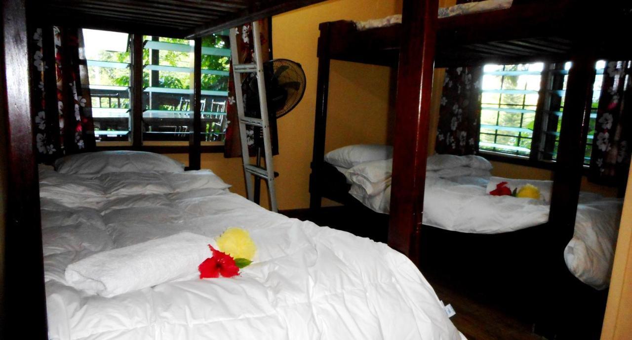 Treetops Boutique Hotel & Bungalows Port Vila Exterior photo