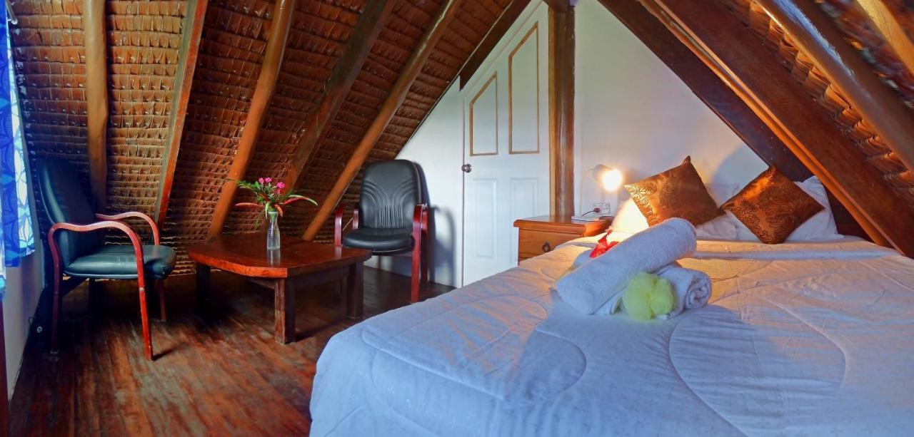 Treetops Boutique Hotel & Bungalows Port Vila Exterior photo